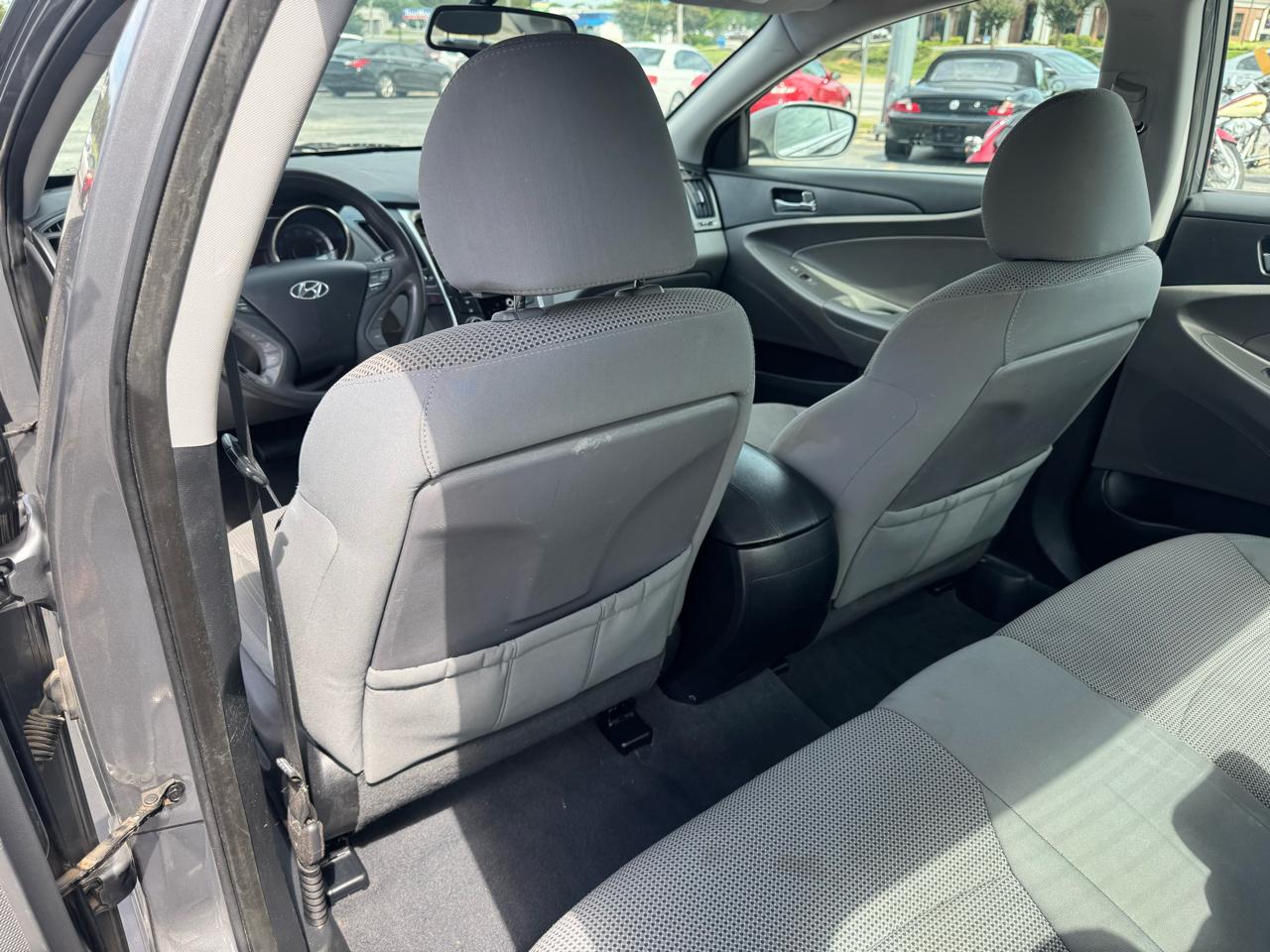 Hyundai Sonata 4dr Sdn 2.4L Auto GLS 2013