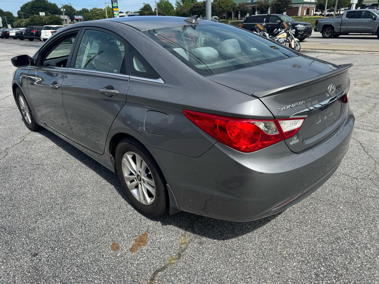 Hyundai Sonata 4dr Sdn 2.4L Auto GLS 2013