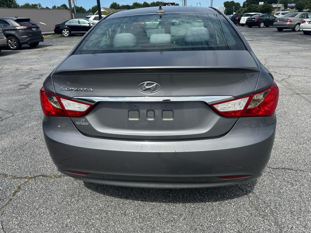Hyundai Sonata 4dr Sdn 2.4L Auto GLS 2013