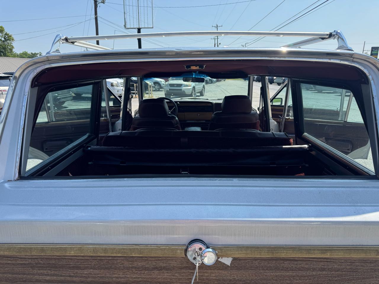 Jeep Grand Wagoneer 4dr Wagon 1988
