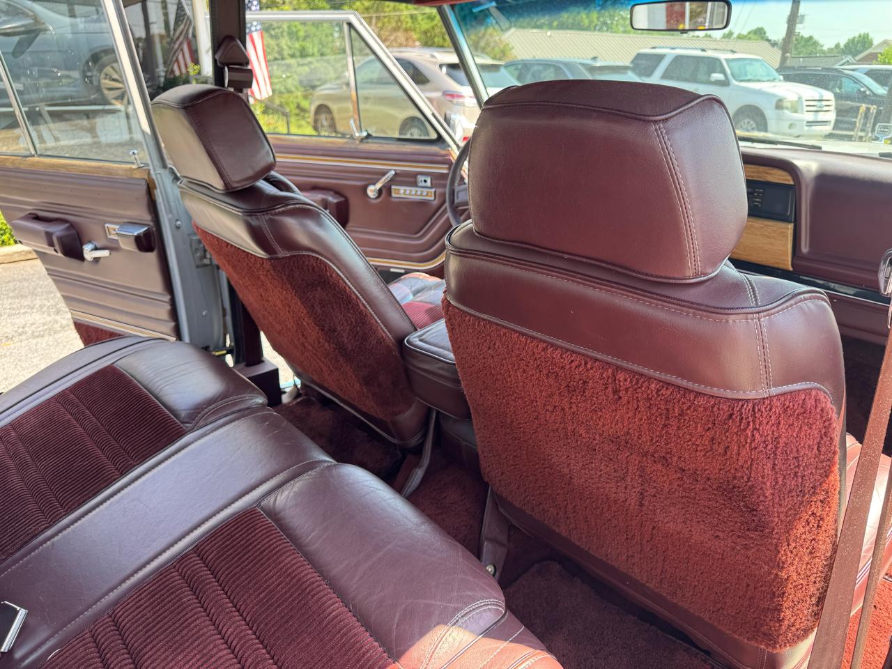 Jeep Grand Wagoneer 4dr Wagon 1988