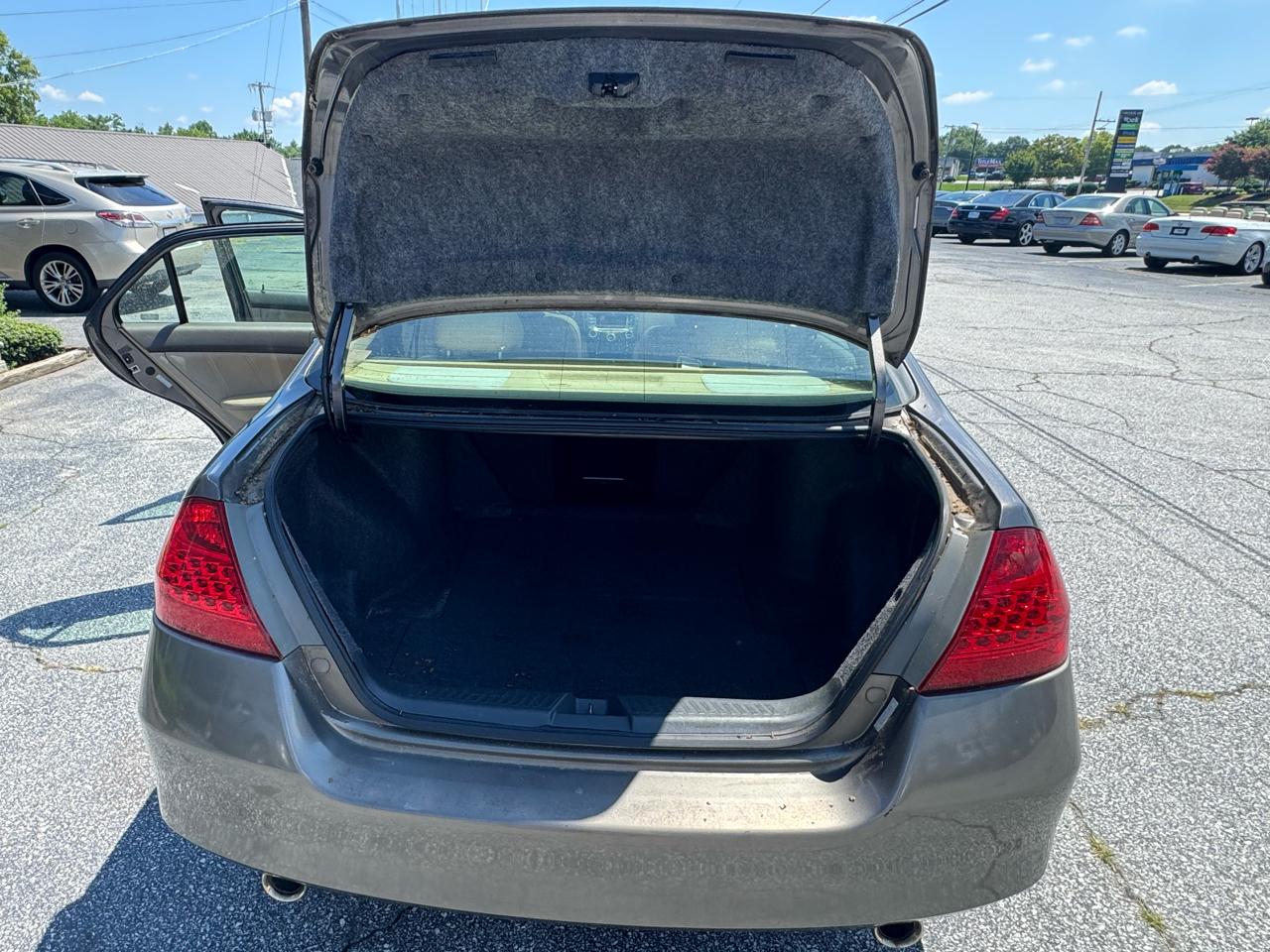 Honda Accord Sdn EX-L V6 AT 2006