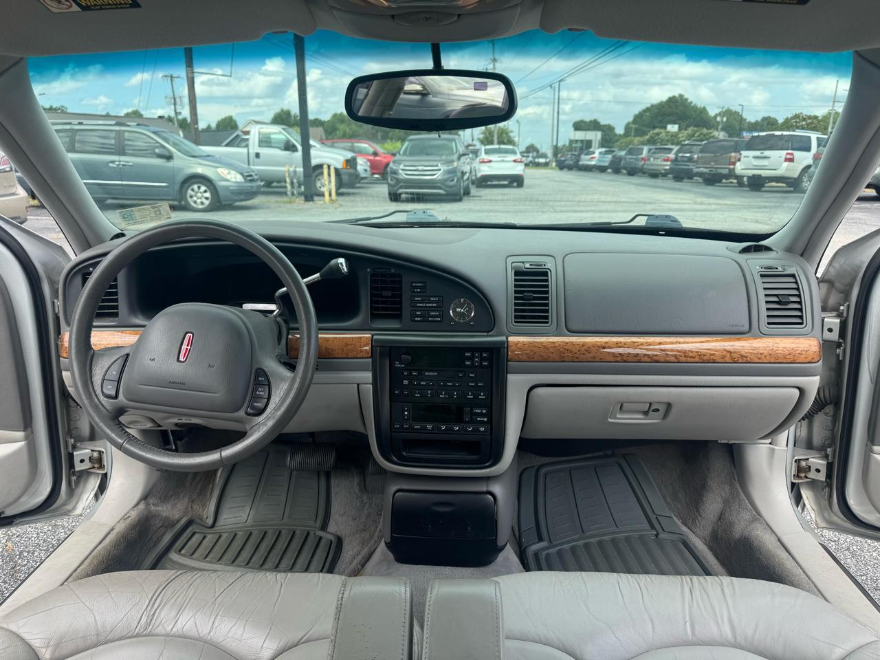 Lincoln Continental 4dr Sdn 1999
