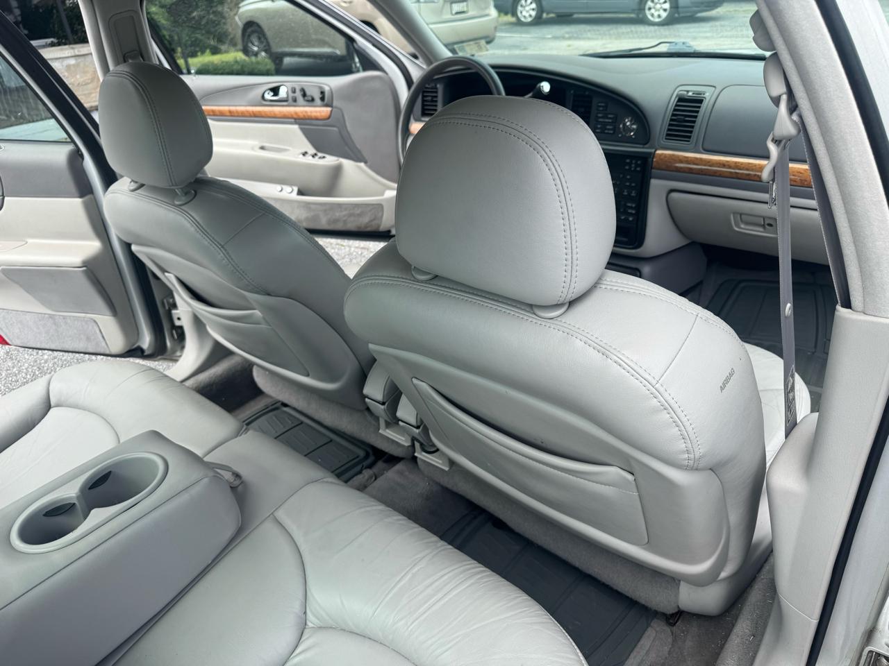Lincoln Continental 4dr Sdn 1999