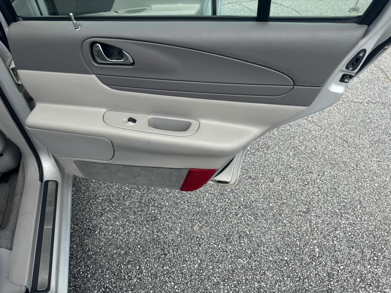 Lincoln Continental 4dr Sdn 1999