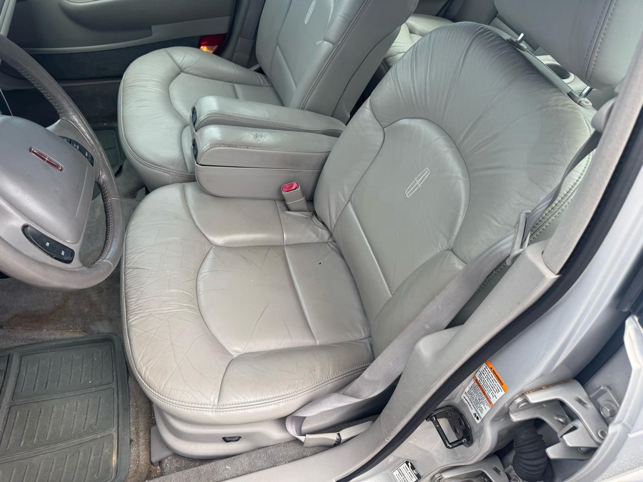 Lincoln Continental 4dr Sdn 1999