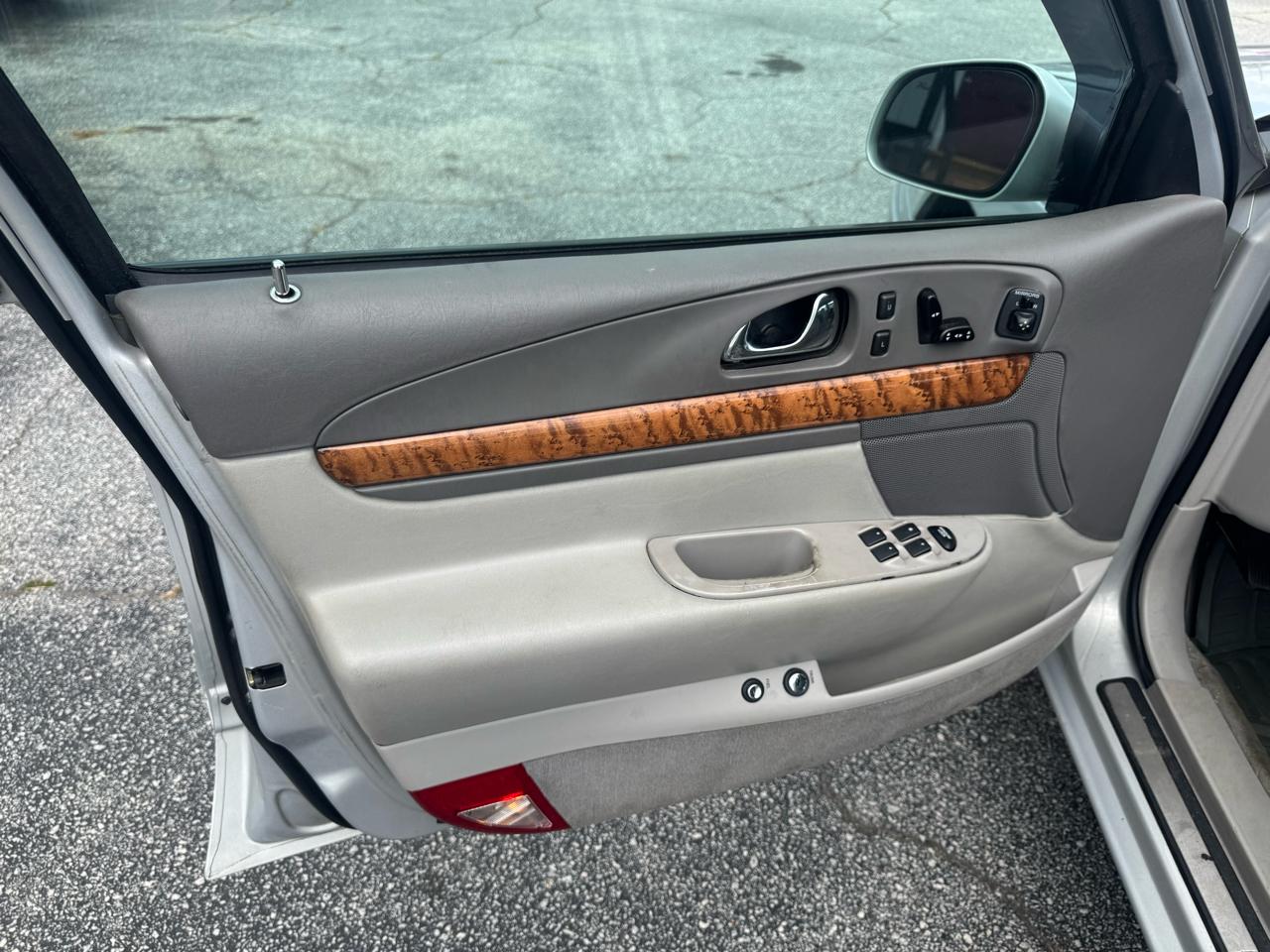 Lincoln Continental 4dr Sdn 1999