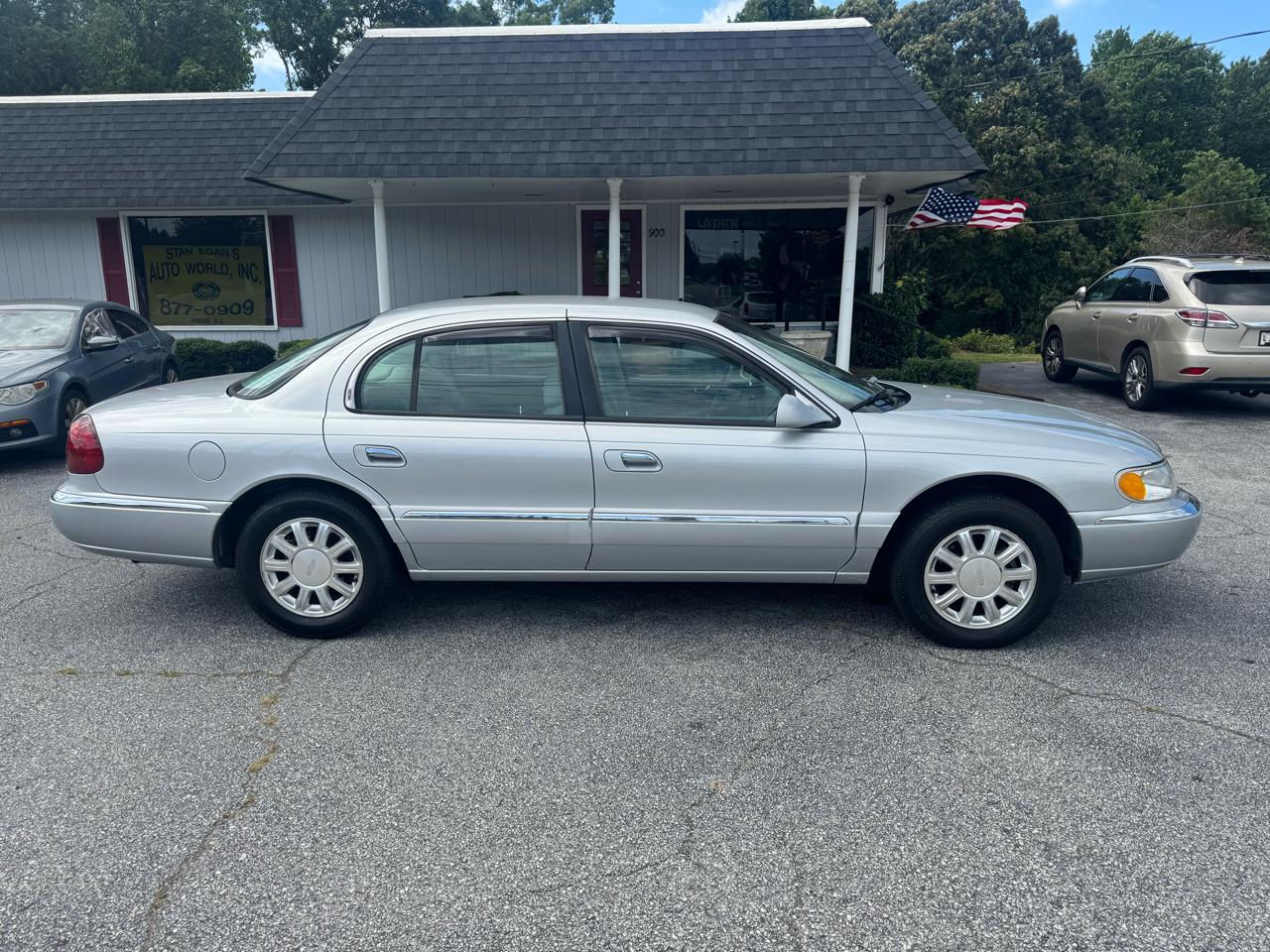 Lincoln Continental 4dr Sdn 1999