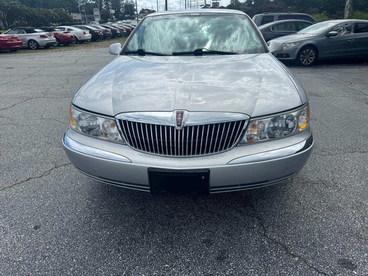 Lincoln Continental 4dr Sdn 1999