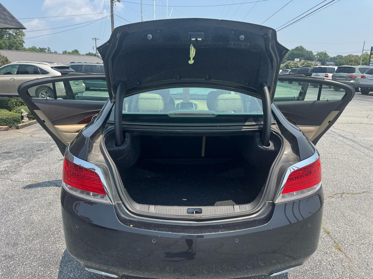 Buick LaCrosse 4dr Sdn Touring FWD 2012