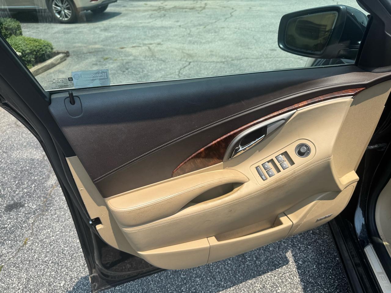 Buick LaCrosse 4dr Sdn Touring FWD 2012