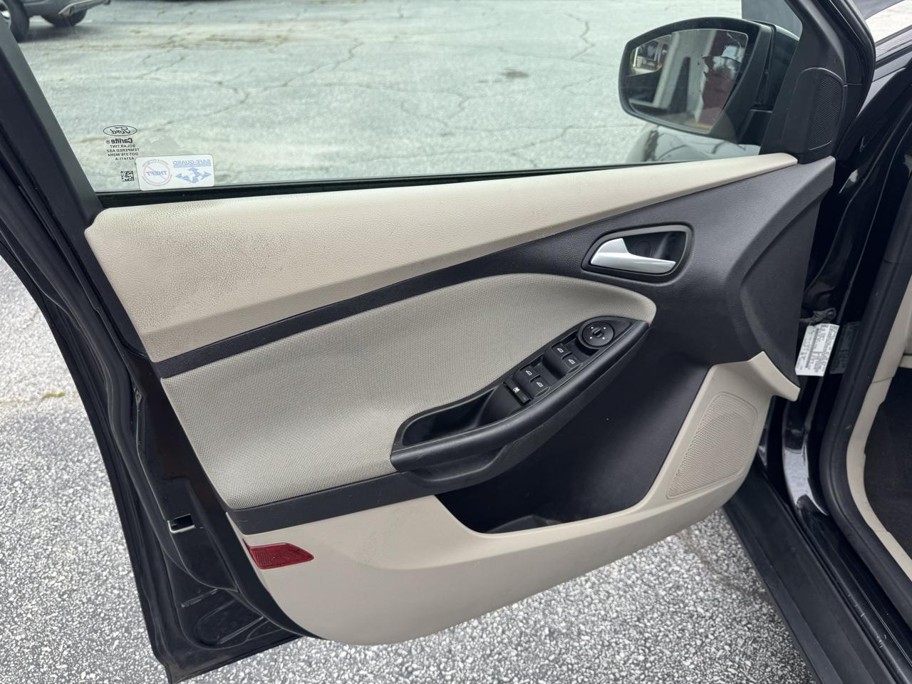 Ford Focus 5dr HB SE 2013