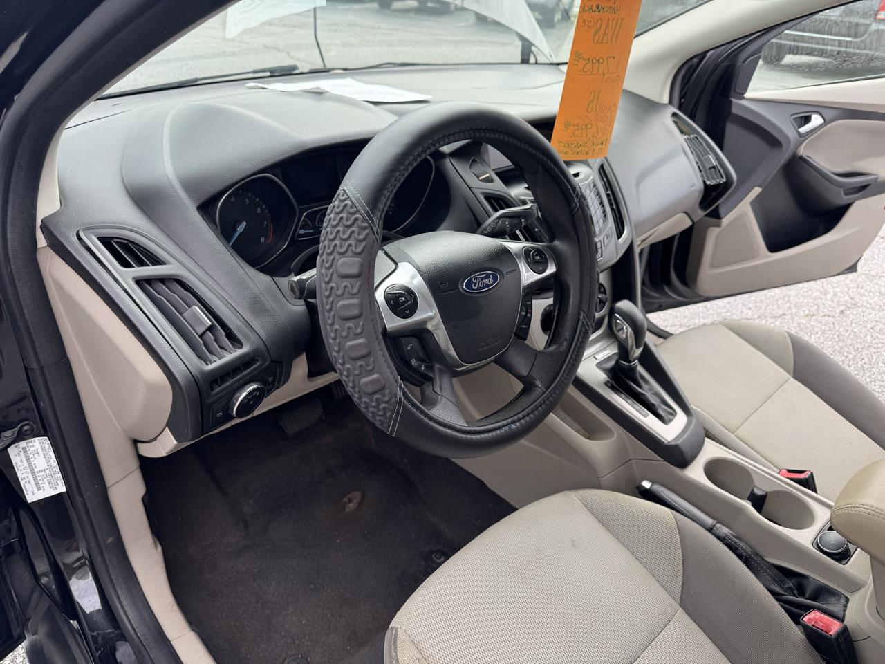Ford Focus 5dr HB SE 2013