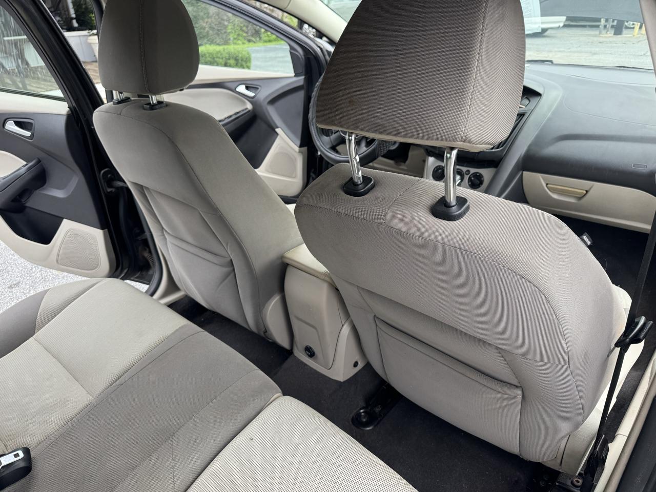 Ford Focus 5dr HB SE 2013