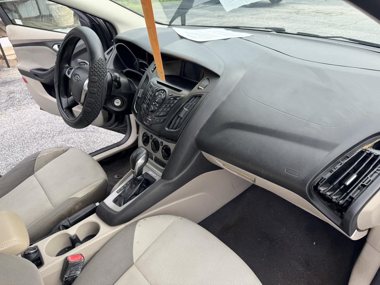 Ford Focus 5dr HB SE 2013