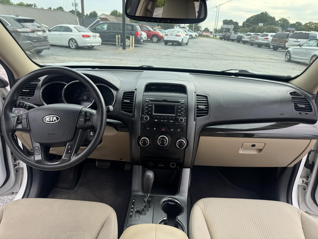 Kia Sorento 2WD 4dr I4 LX 2011