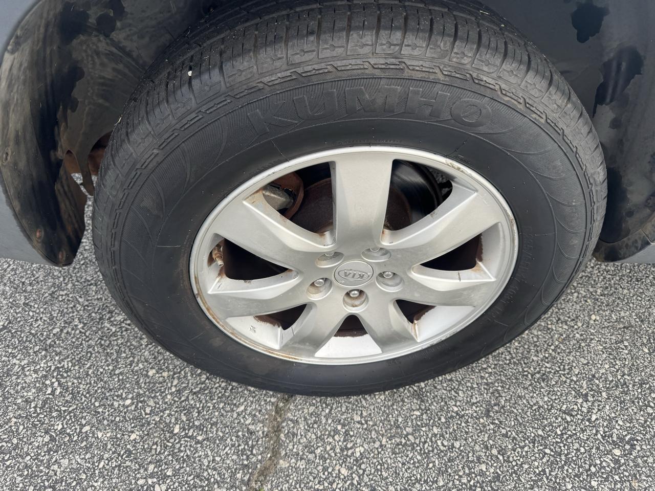 Kia Sorento 2WD 4dr I4 LX 2011