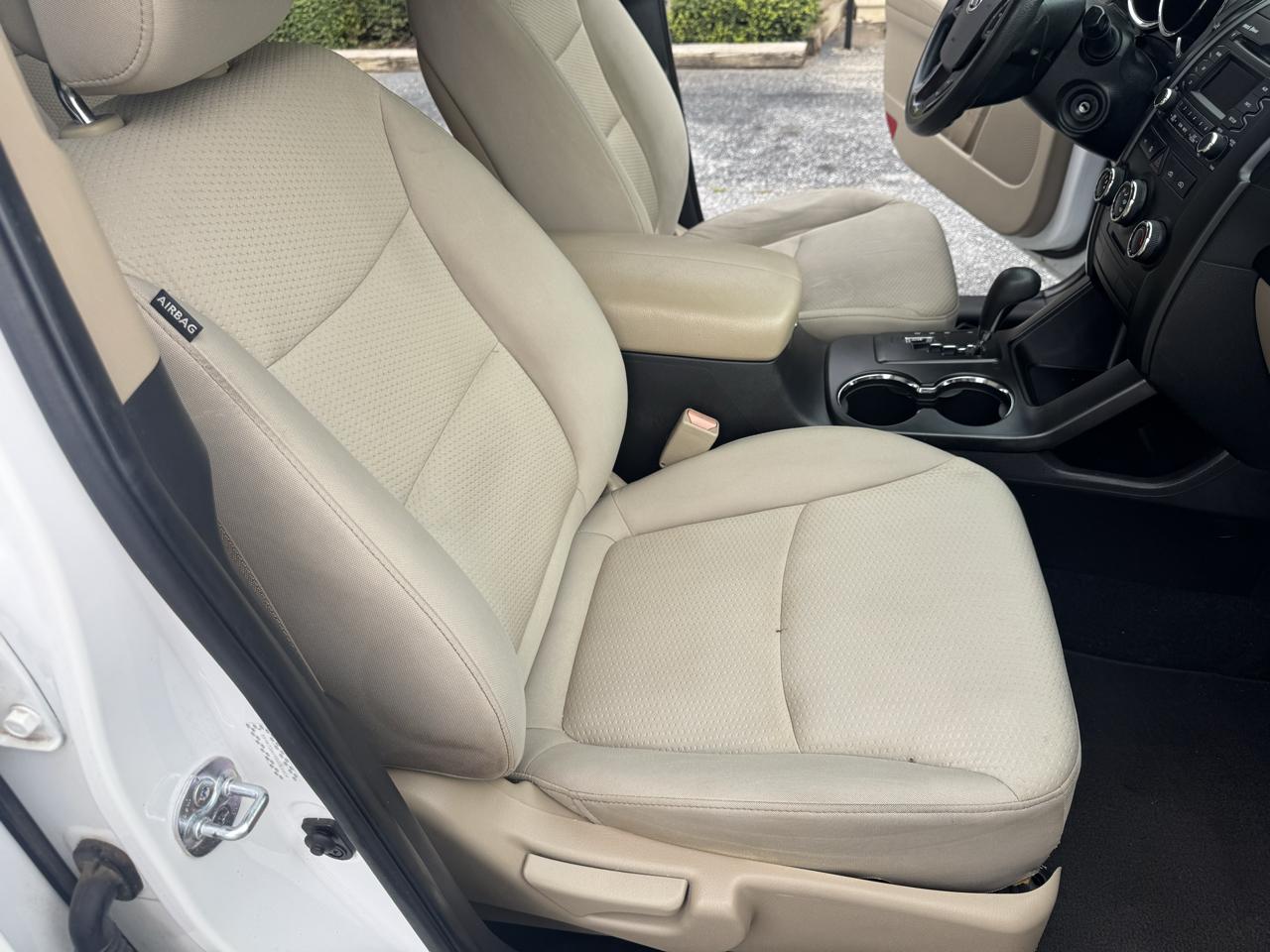 Kia Sorento 2WD 4dr I4 LX 2011