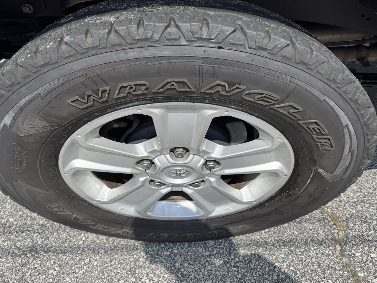 Toyota Tundra 2WD SR5 Double Cab 6.5' Bed 5.7L (Natl) 2020