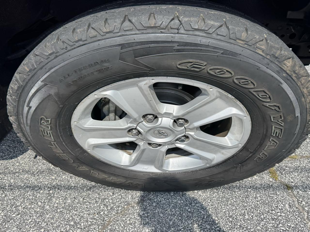 Toyota Tundra 2WD SR5 Double Cab 6.5' Bed 5.7L (Natl) 2020