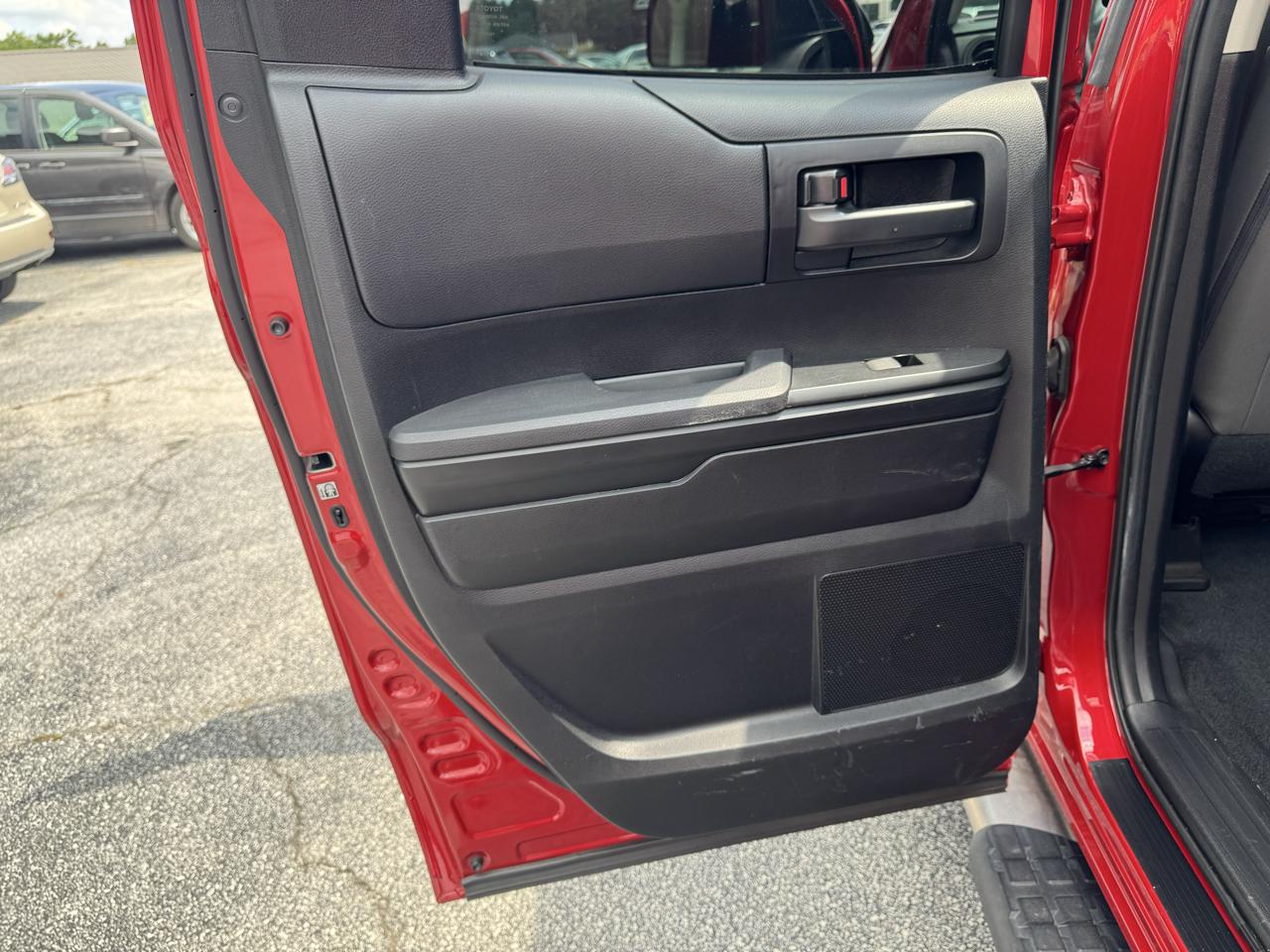 Toyota Tundra 2WD SR5 Double Cab 6.5' Bed 5.7L (Natl) 2020
