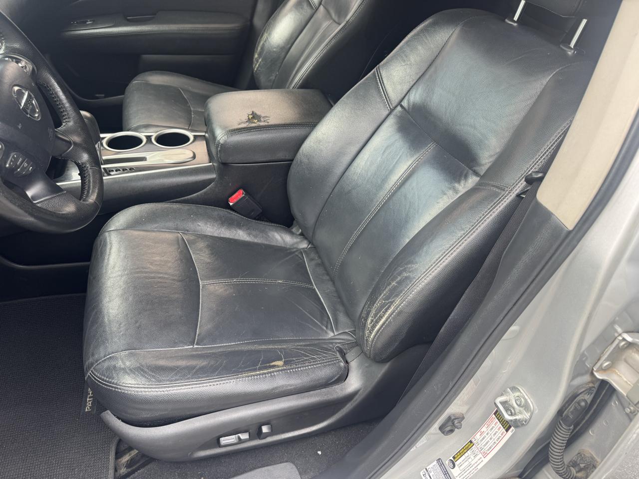 Nissan Pathfinder 2WD 4dr SV 2013