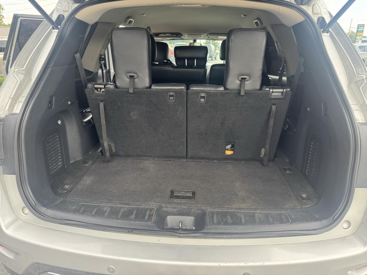 Nissan Pathfinder 2WD 4dr SV 2013