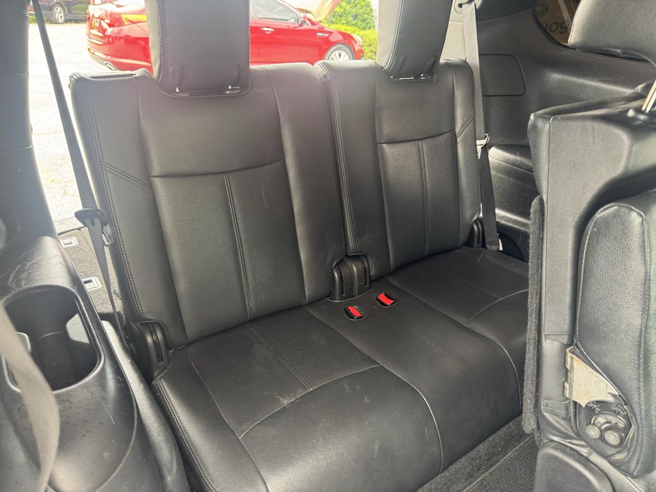 Nissan Pathfinder 2WD 4dr SV 2013
