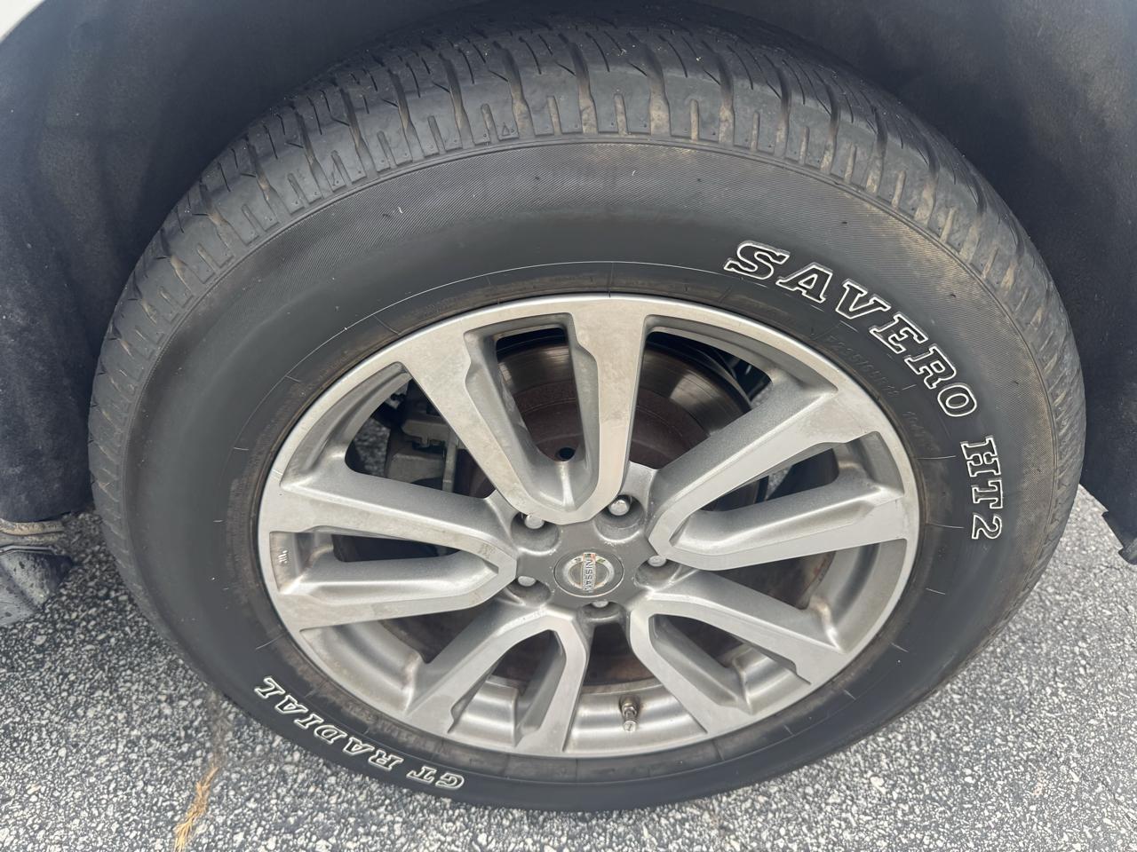 Nissan Pathfinder 2WD 4dr SV 2013