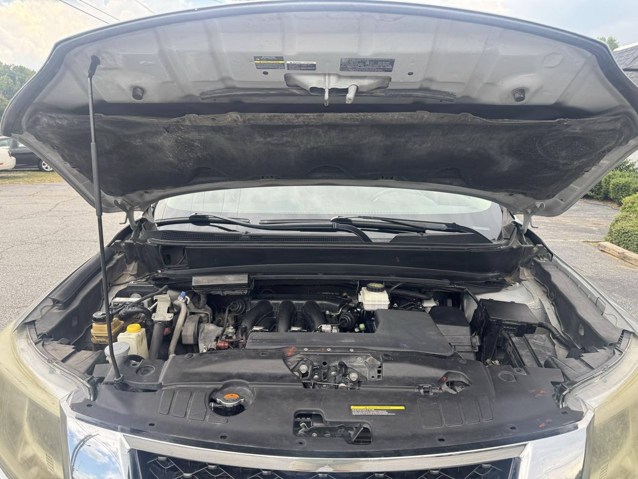 Nissan Pathfinder 2WD 4dr SV 2013