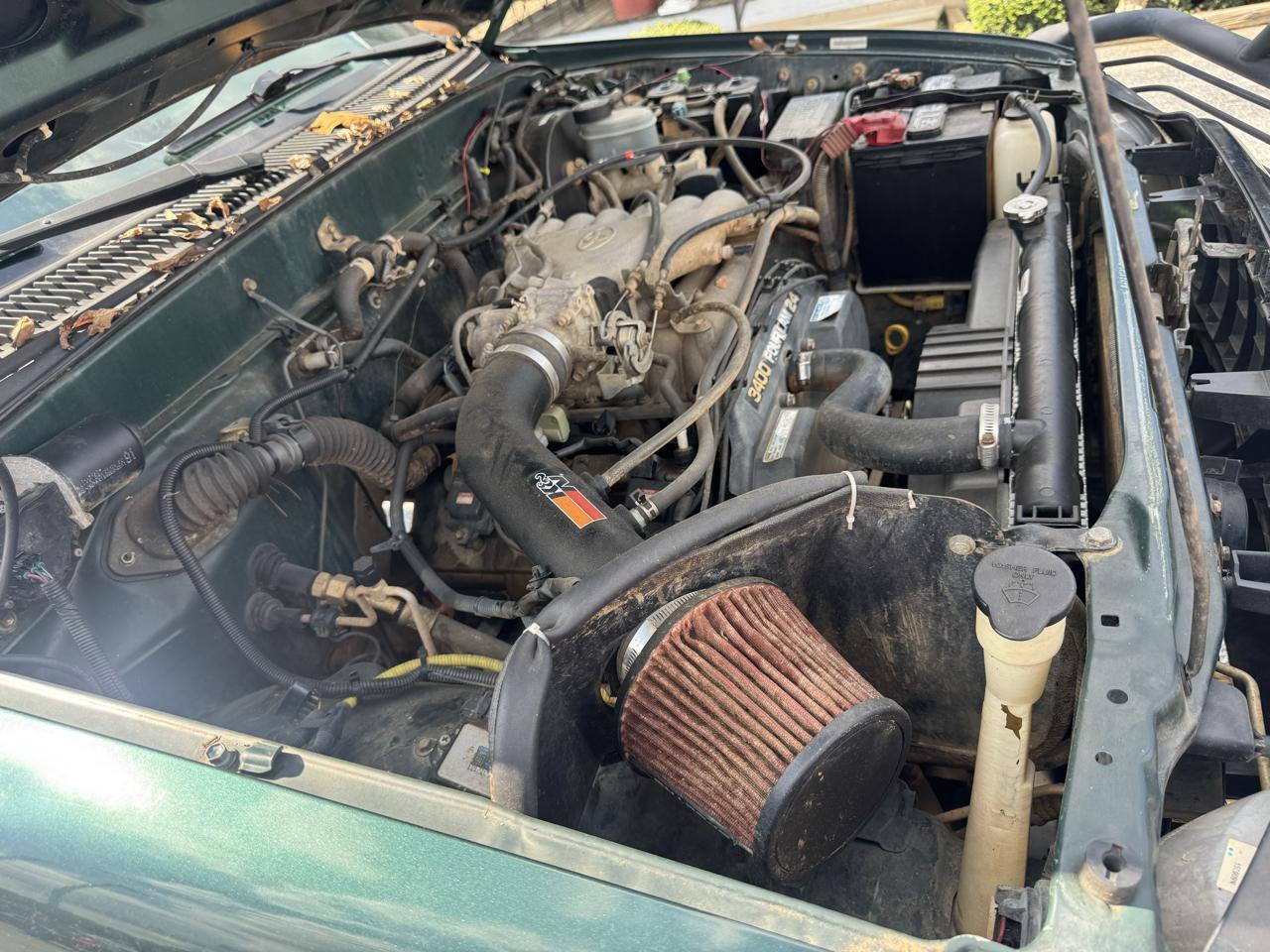 Toyota Tacoma 4WD Access Cab V6 AT SR5 (Natl) 2001