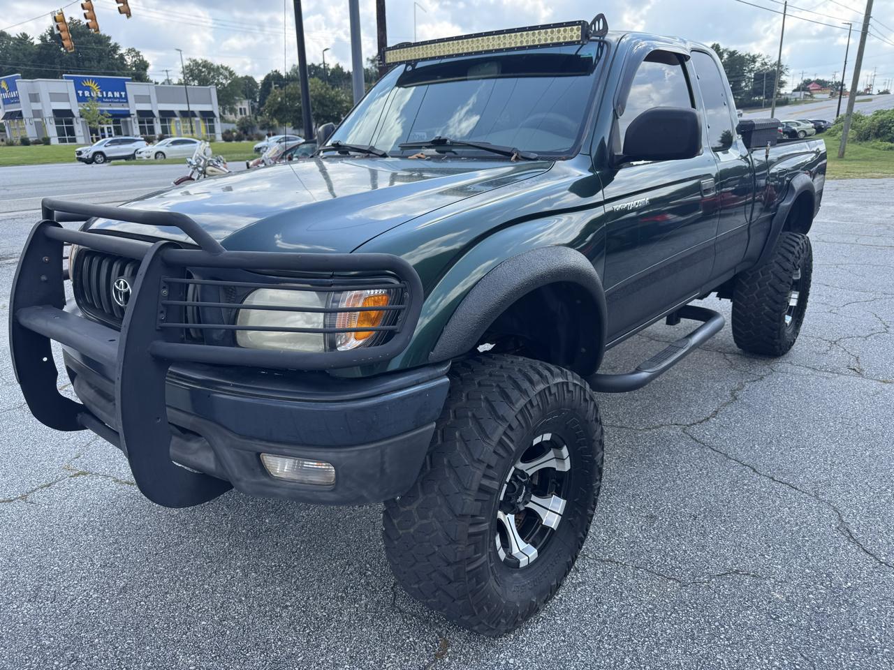 Toyota Tacoma 4WD Access Cab V6 AT SR5 (Natl) 2001