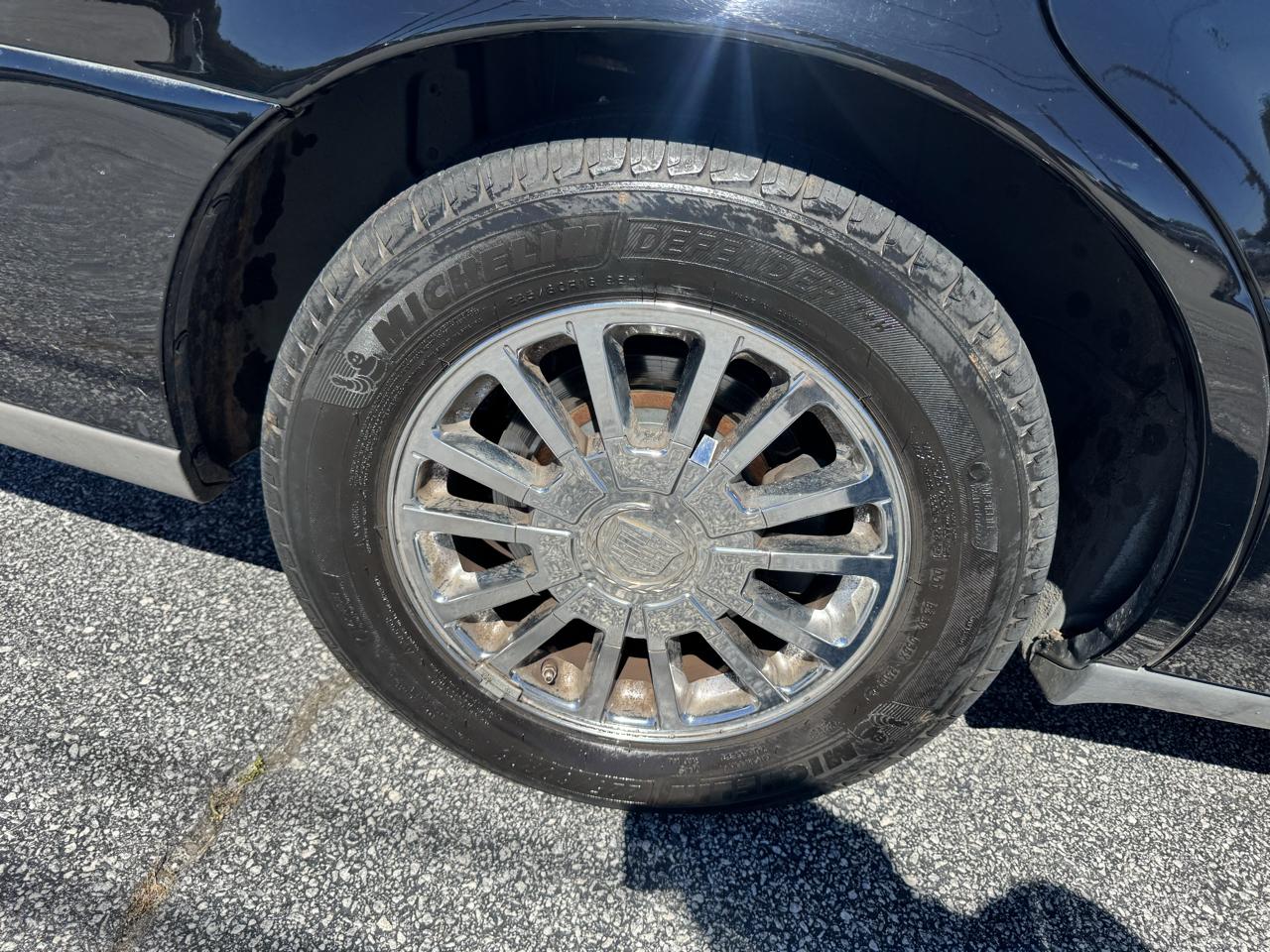 Cadillac DeVille 4dr Sdn DHS 2004