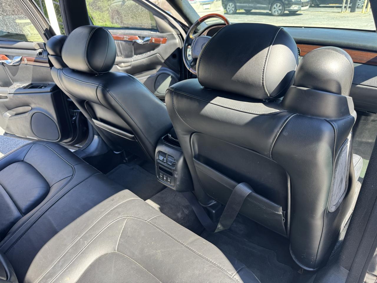 Cadillac DeVille 4dr Sdn DHS 2004