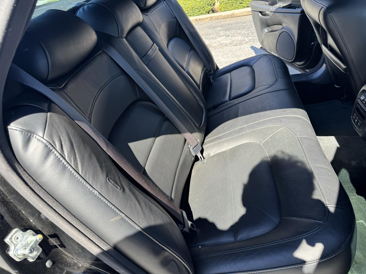 Cadillac DeVille 4dr Sdn DHS 2004