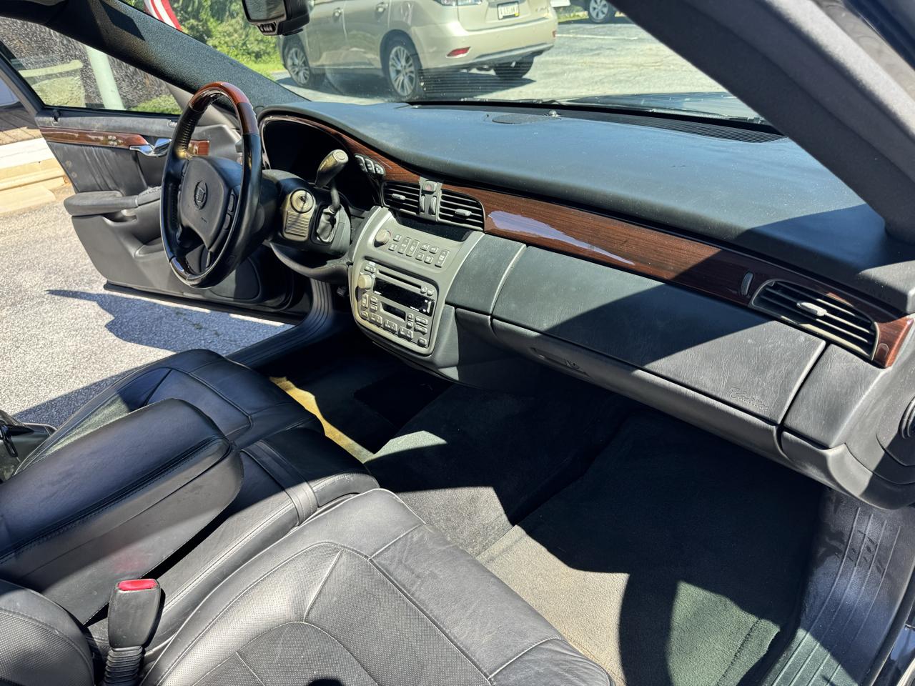 Cadillac DeVille 4dr Sdn DHS 2004