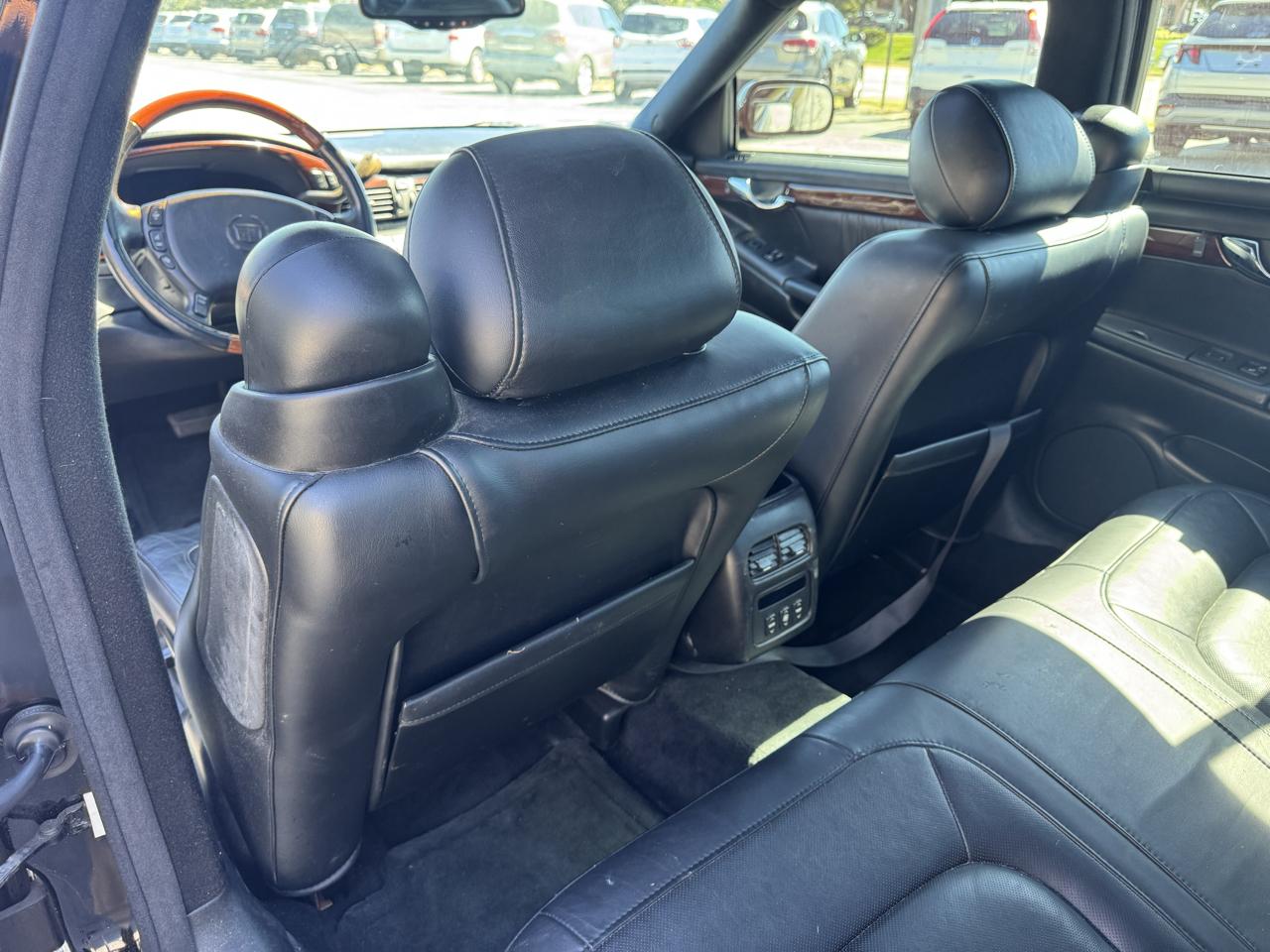 Cadillac DeVille 4dr Sdn DHS 2004