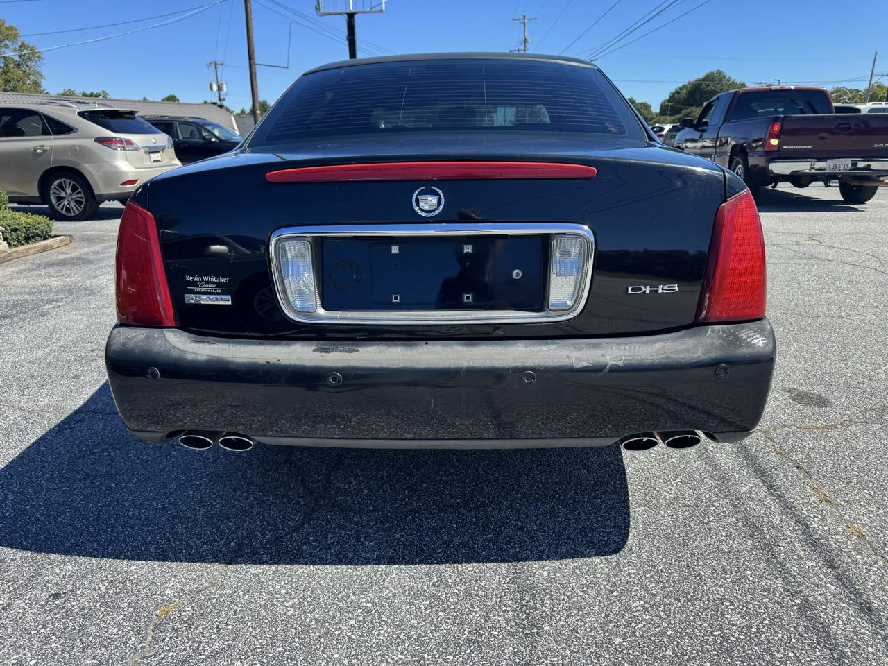 Cadillac DeVille 4dr Sdn DHS 2004