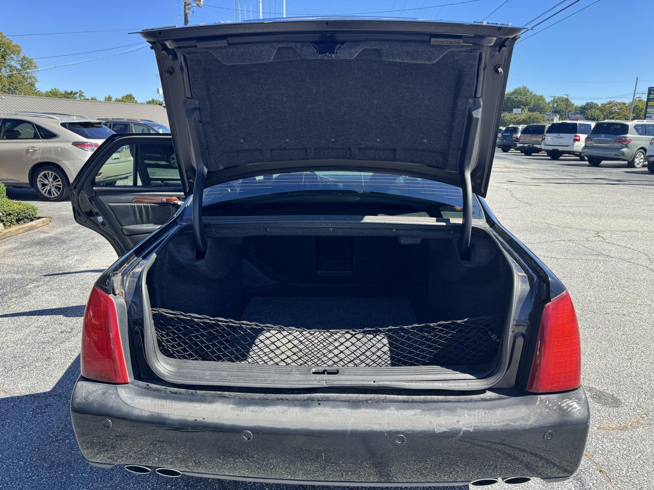 Cadillac DeVille 4dr Sdn DHS 2004