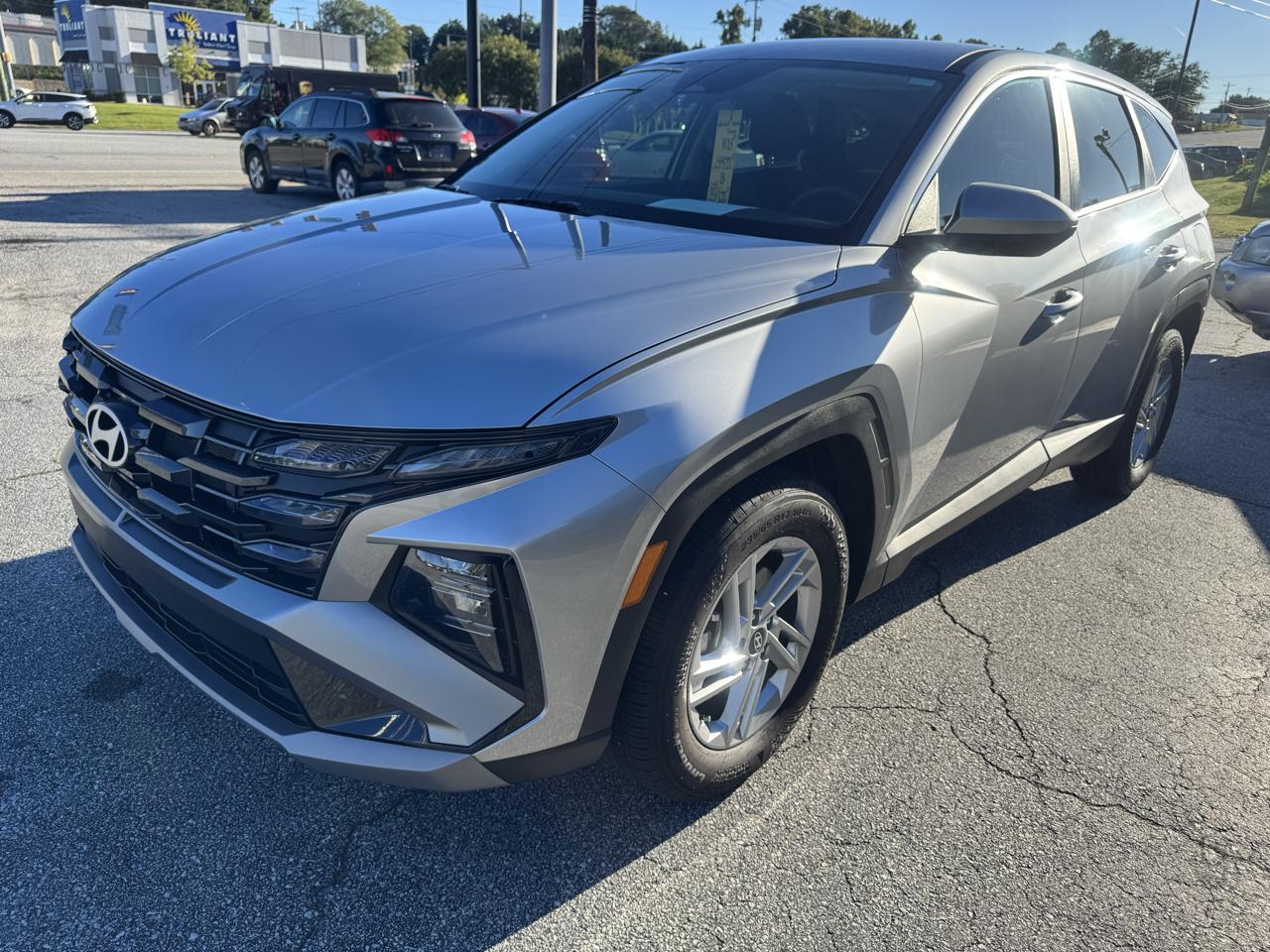 Hyundai Tucson SE FWD 2025