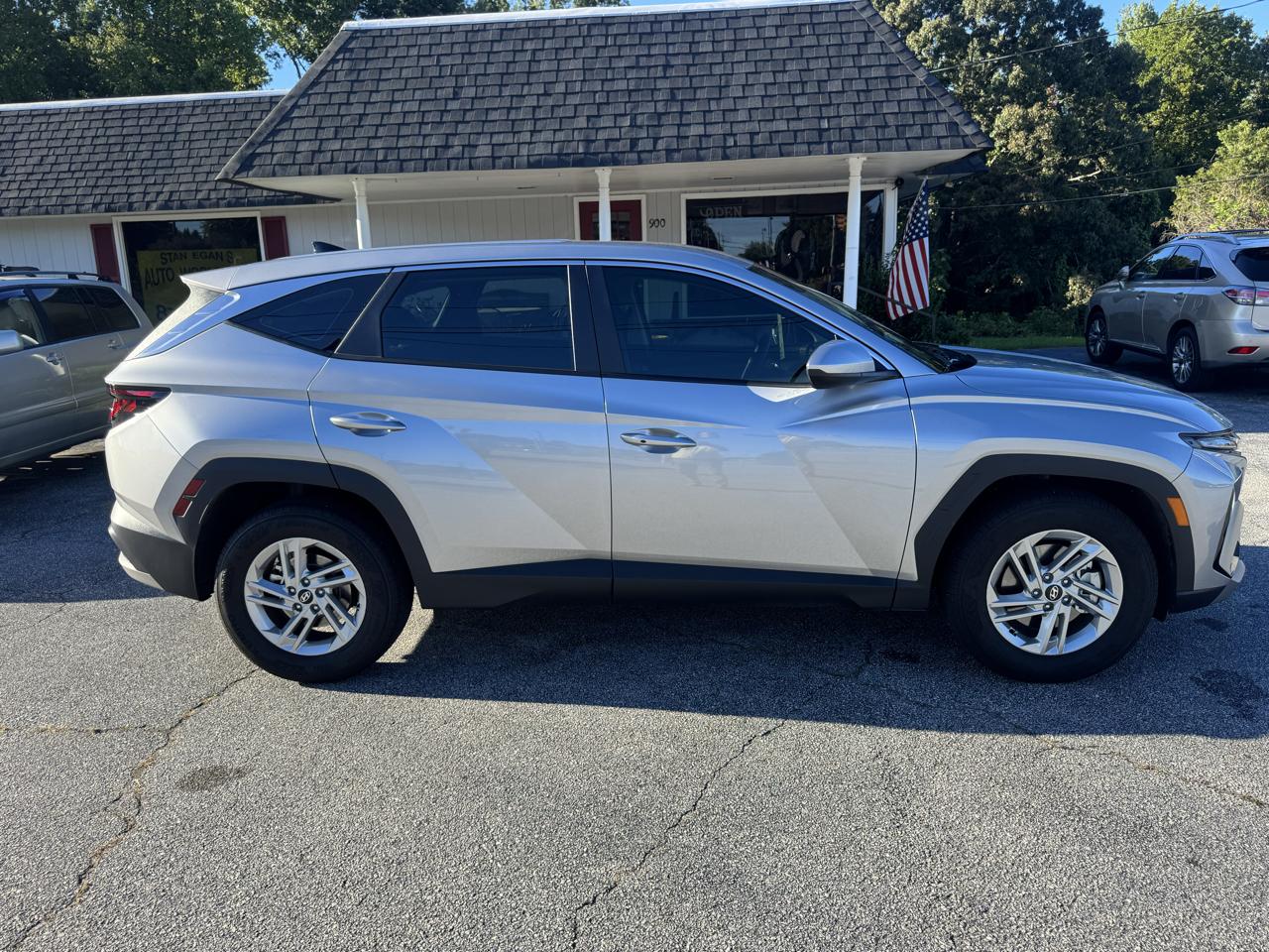 Hyundai Tucson SE FWD 2025