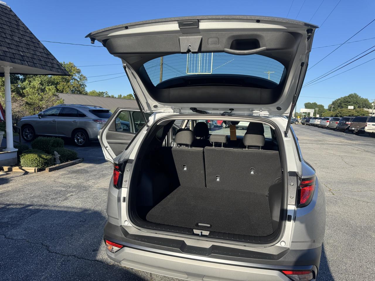 Hyundai Tucson SE FWD 2025