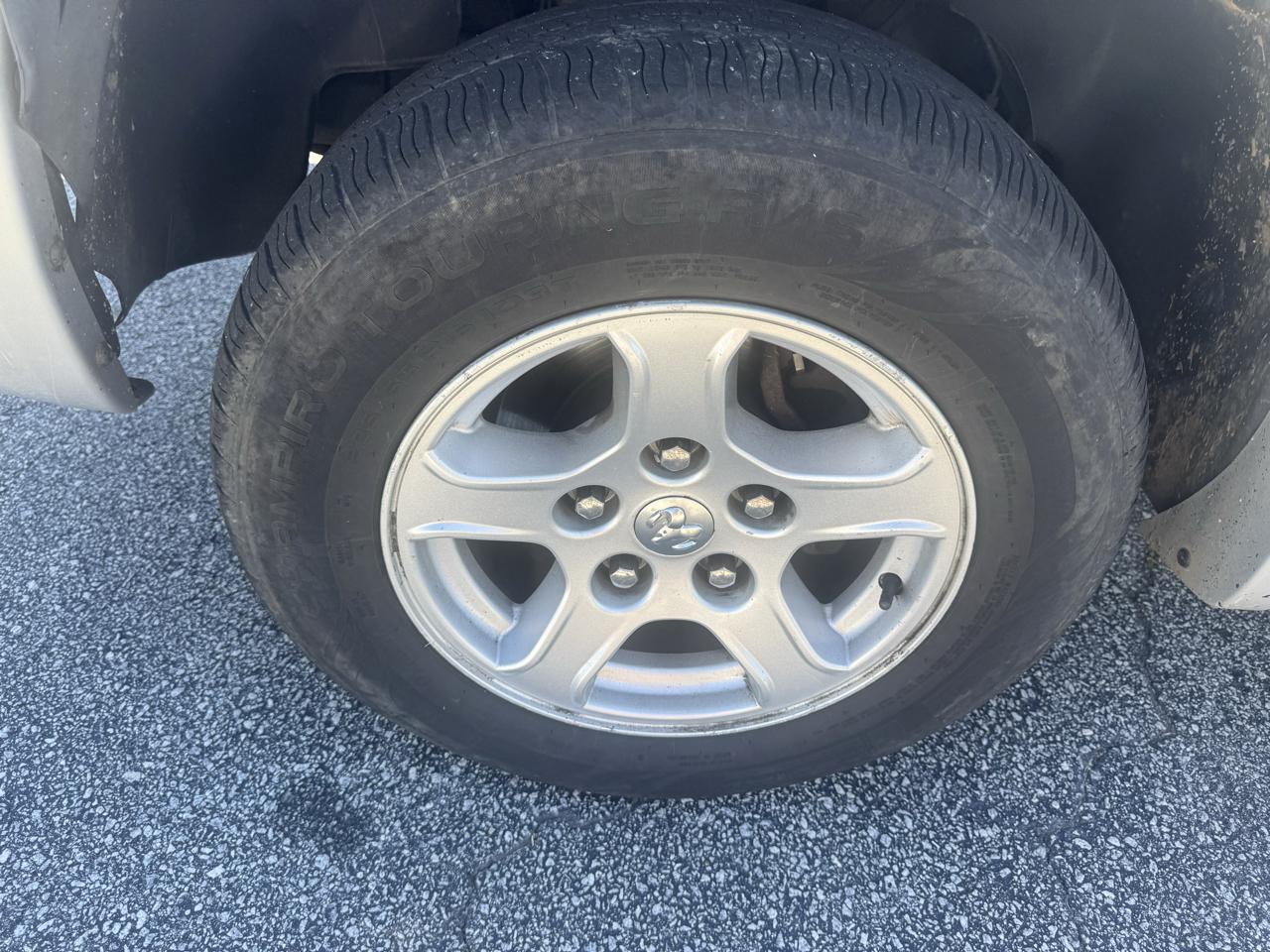 Dodge Dakota 4dr Quad Cab 131" WB SLT 2005