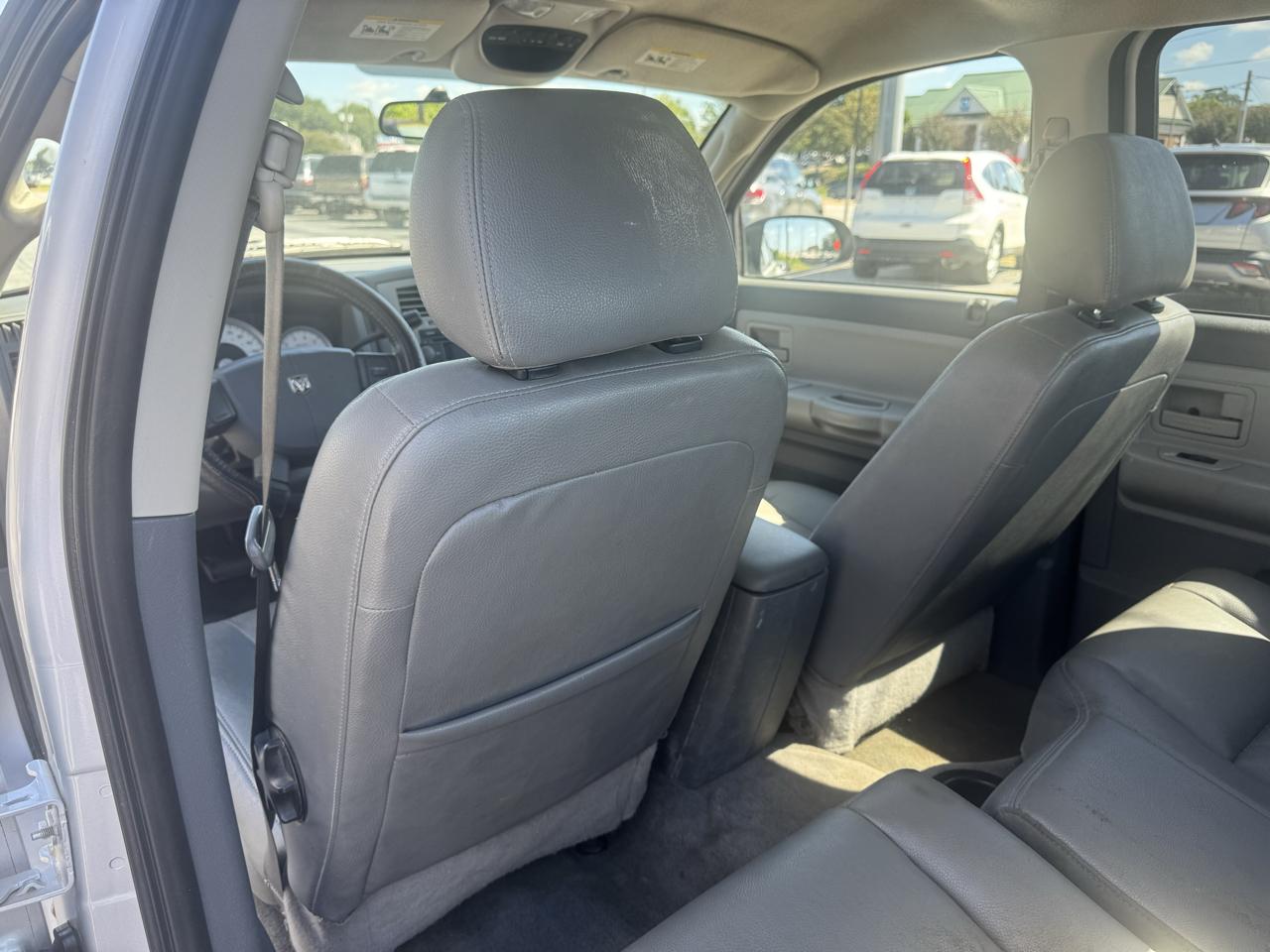 Dodge Dakota 4dr Quad Cab 131" WB SLT 2005