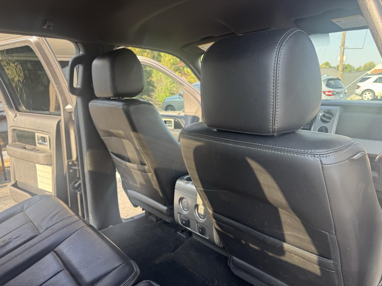Ford F-150 4WD SuperCrew 145" Platinum 2012