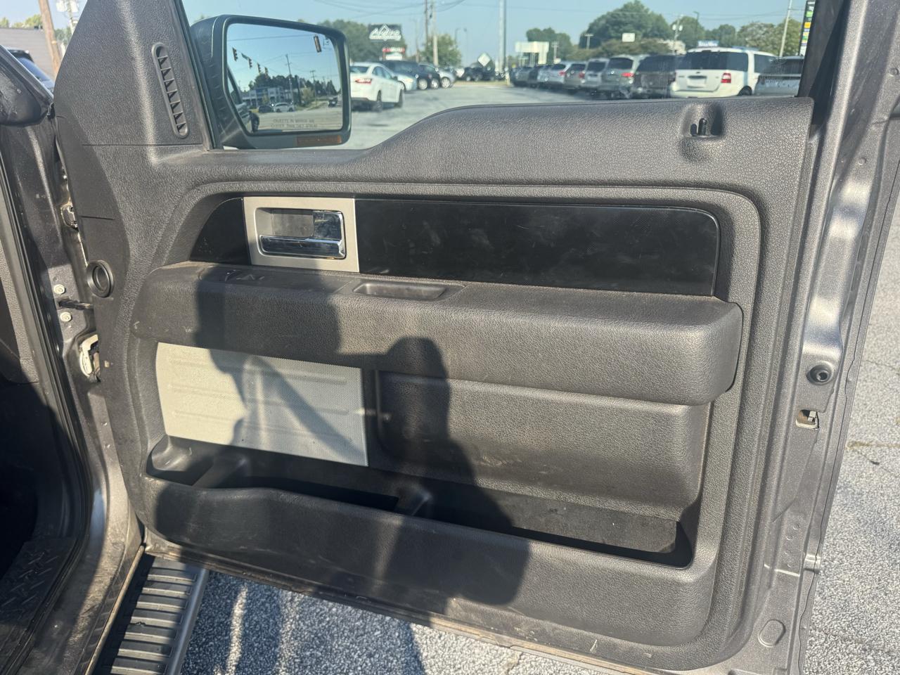 Ford F-150 4WD SuperCrew 145" Platinum 2012