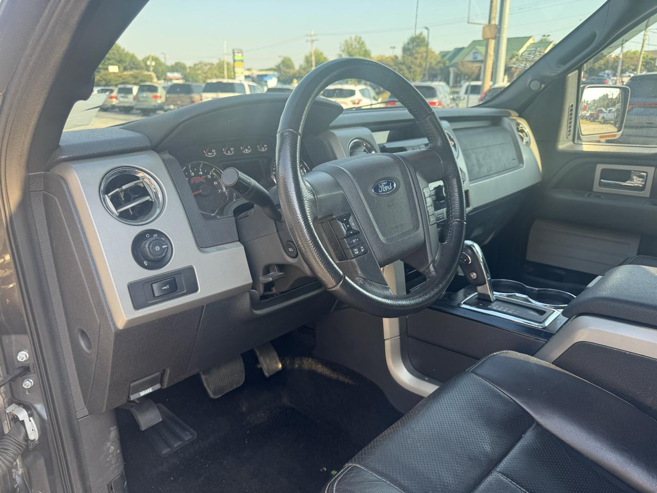 Ford F-150 4WD SuperCrew 145" Platinum 2012