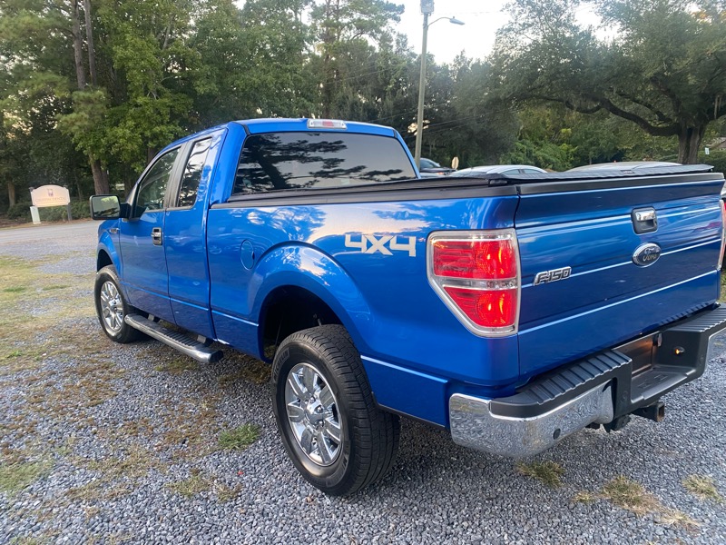 Ford F-150 4WD SuperCab 163" XLT 2010 Ford F-150 4WD SuperCab 163" XLT 2010