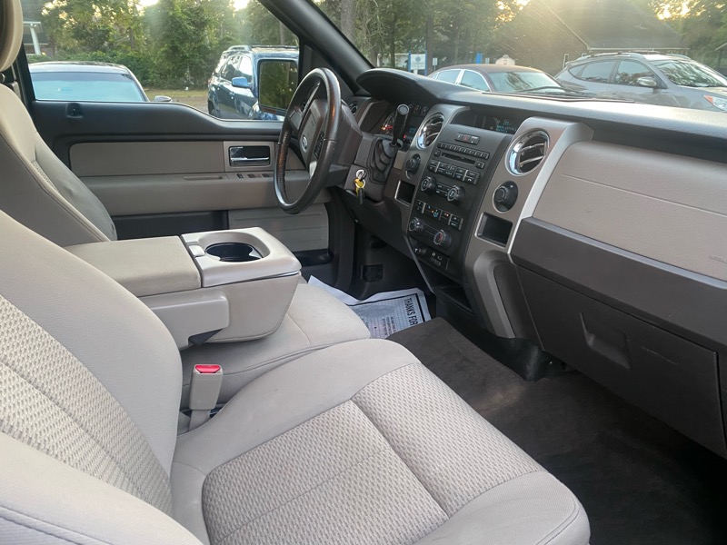 Ford F-150 4WD SuperCab 163" XLT 2010 Ford F-150 4WD SuperCab 163" XLT 2010