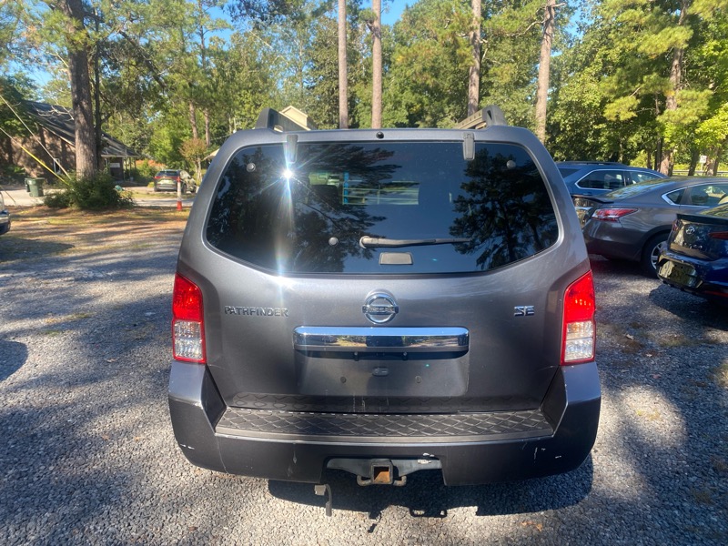 Nissan Pathfinder LE 2WD 2010 Nissan Pathfinder LE 2WD 2010